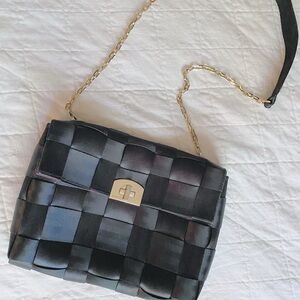 Harvey’s Seatbelt Bag